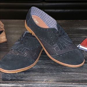 TOMS suede wingtips